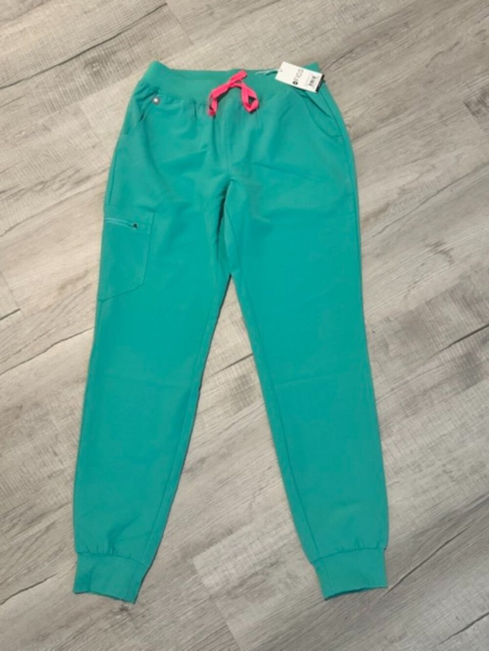Figs Zamora Surgical Green - BRAND NEW WITH TAGS - S Tall